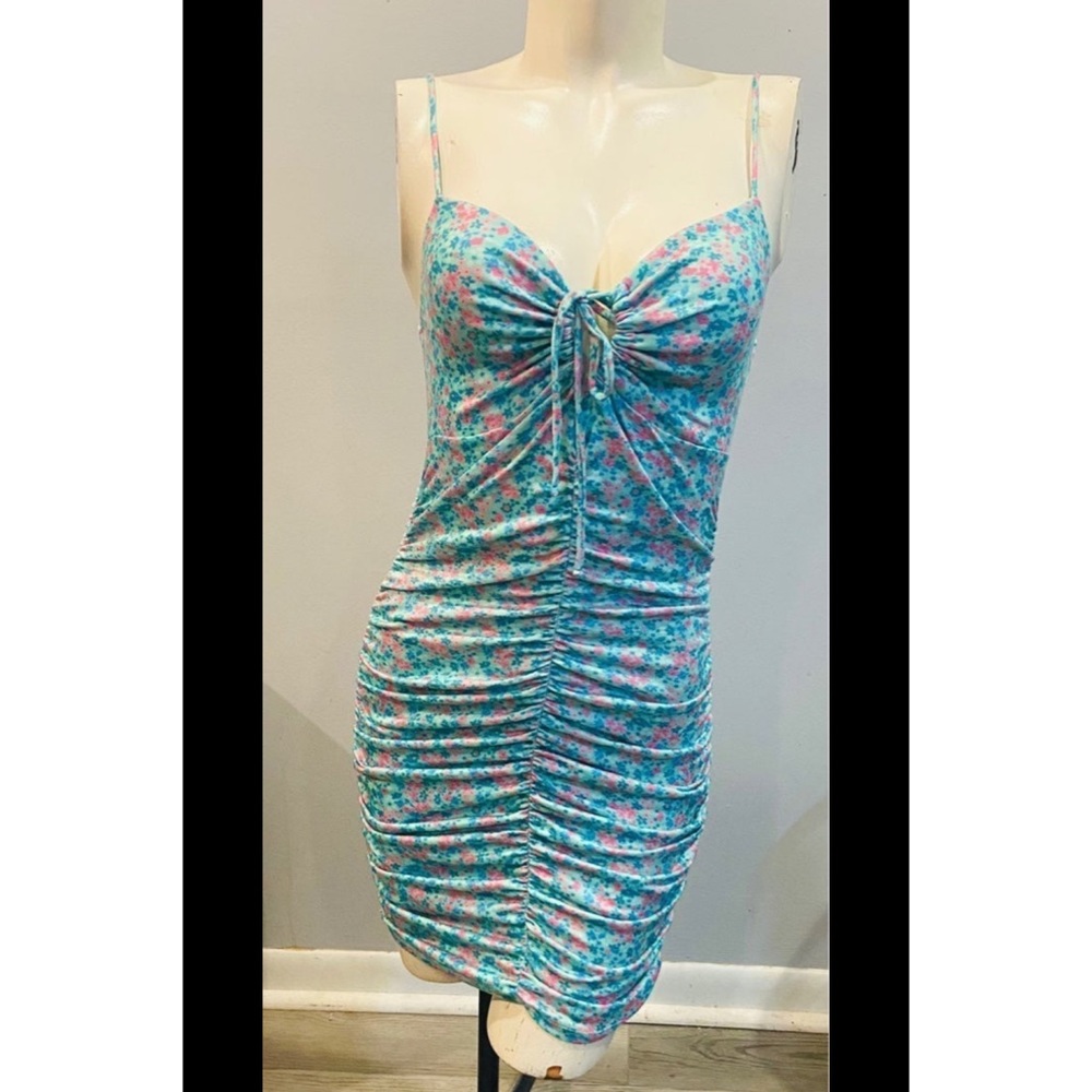 Light mint blue floral dress 💙